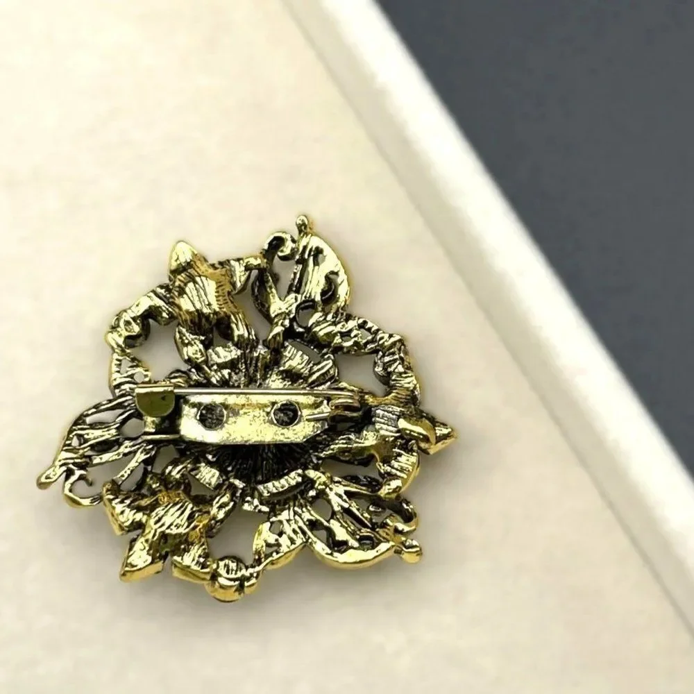 Yellow Gold with Emerald and Peridot Green Crystal Flower Pin Back Brooch